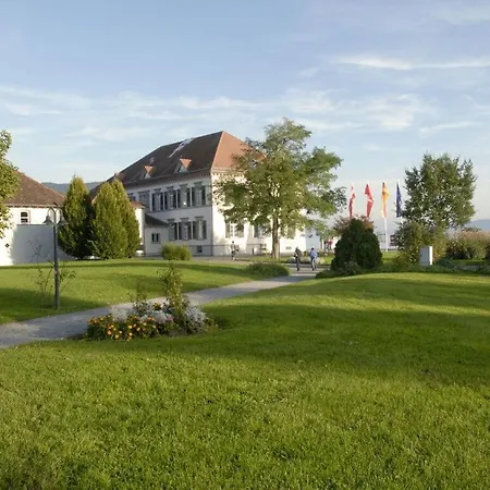 아파트 With Swimming Pool *